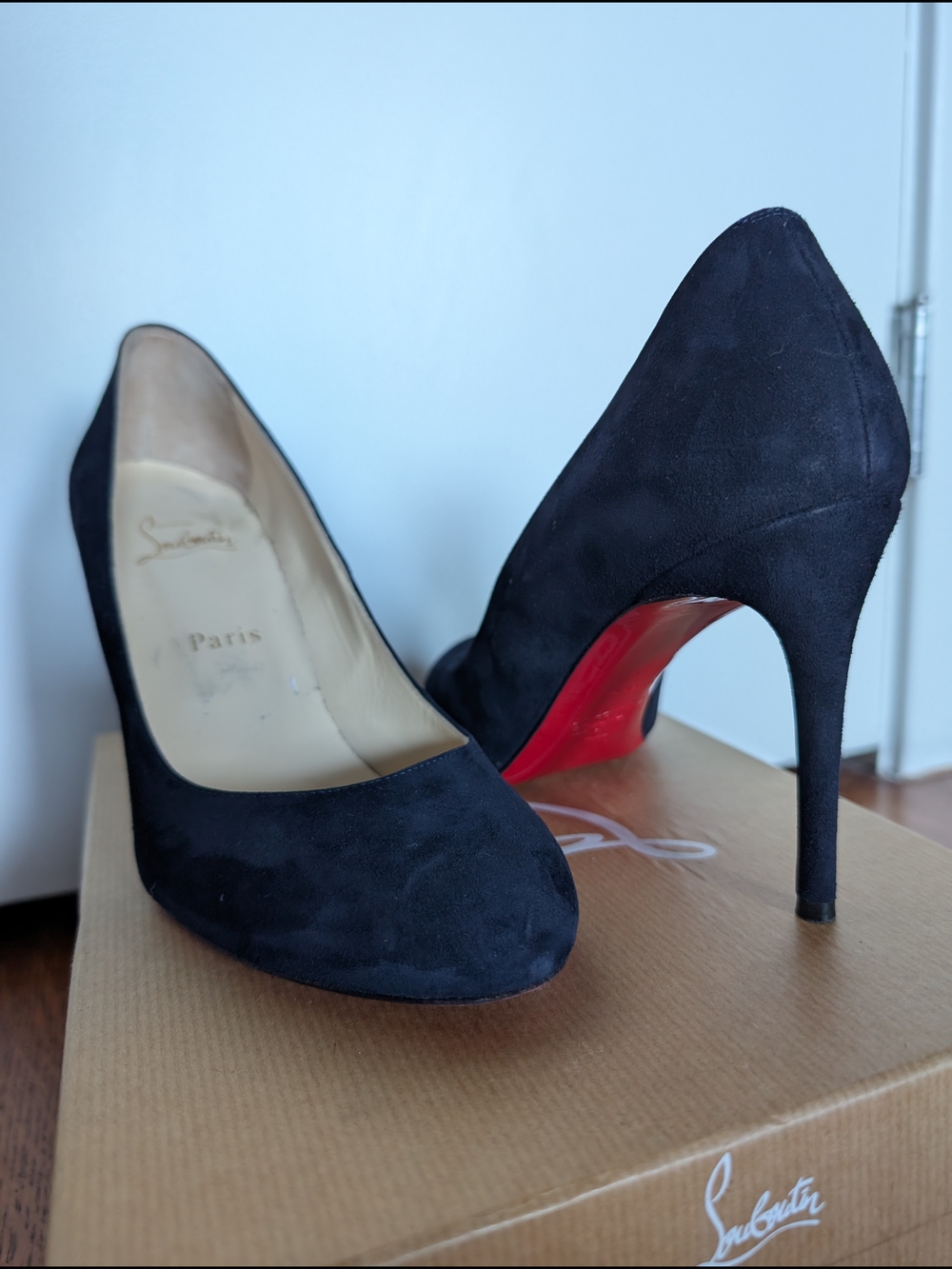 Christian Louboutin Navy Suede Classic Round Toe Stiletto Size 39 8.5